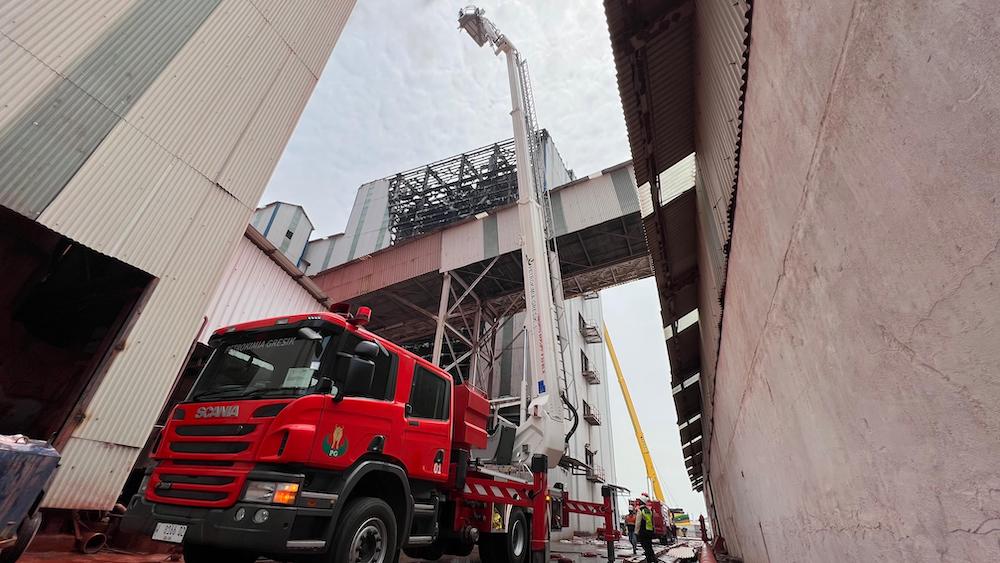 Gerak Cepat Tim Damkar Petrokimia Padamkan Kebakaran Pabrik NPK