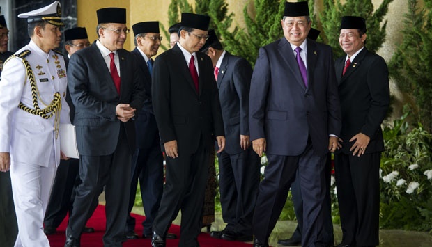 Ketua DPR RI Marzuki Alie sempat mendampingi Presiden RI SBY sebelum akhirnya pingsan di ruang VVIP. Foto: antara