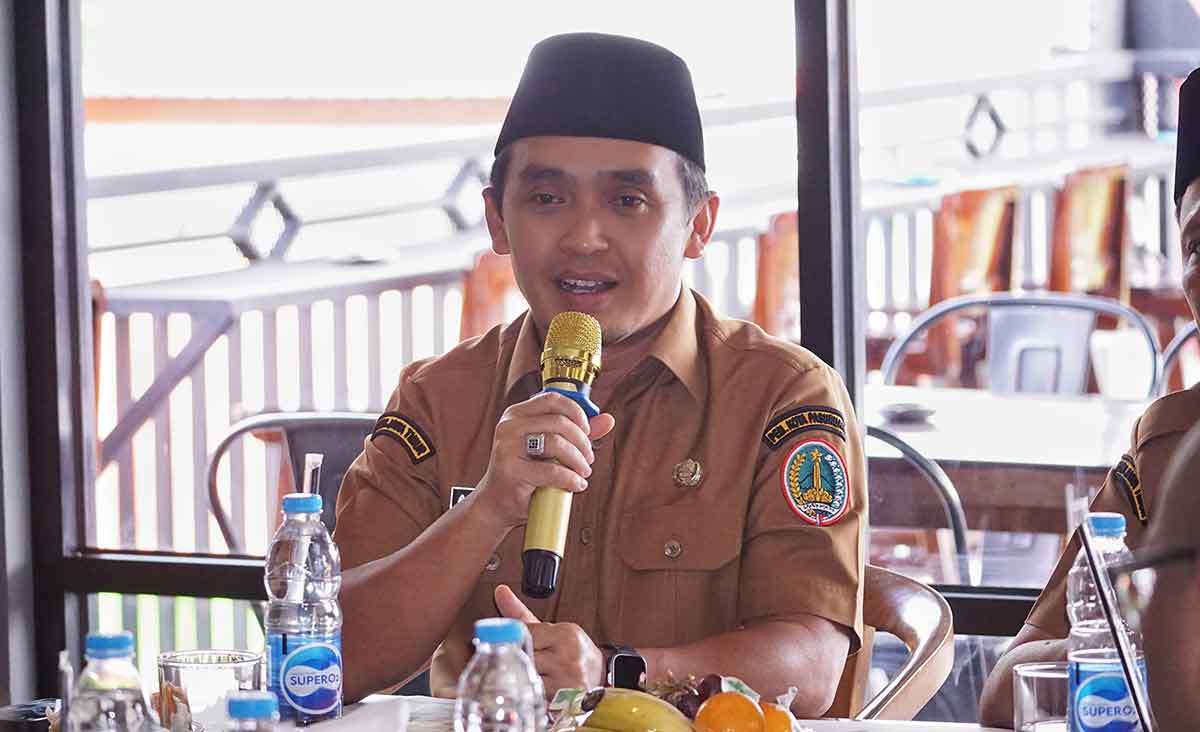 Wali Kota Pasuruan, Adi Wibowo, saat memberi sambutan. 