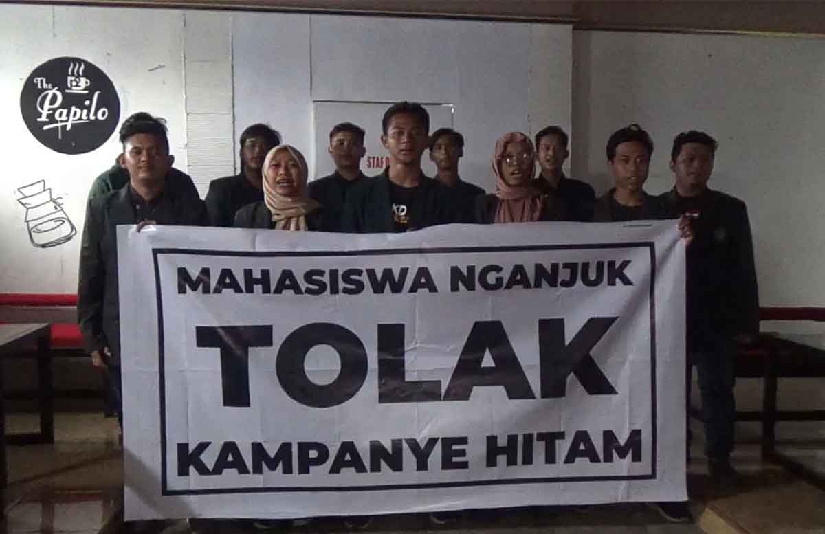 Aliansi mahasiswa di Nganjuk saat deklarasi tolak kampanye hitam.