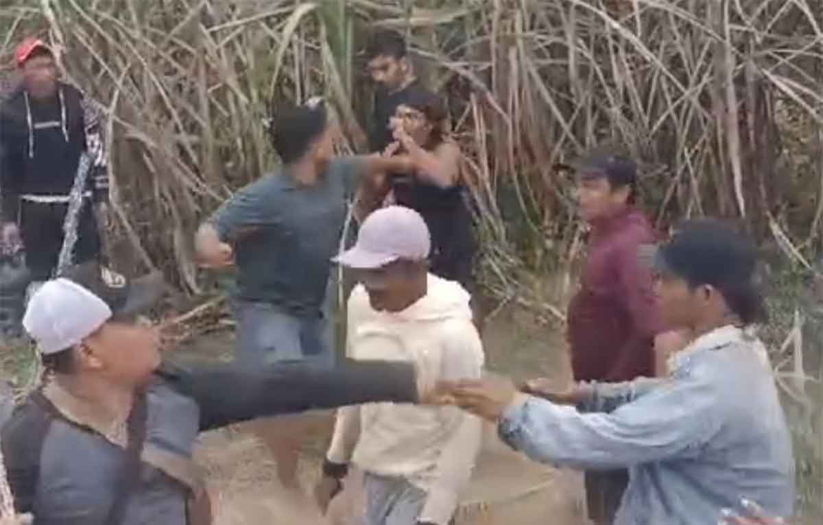 Perkelahian terkait lahan tebu di Blitar.