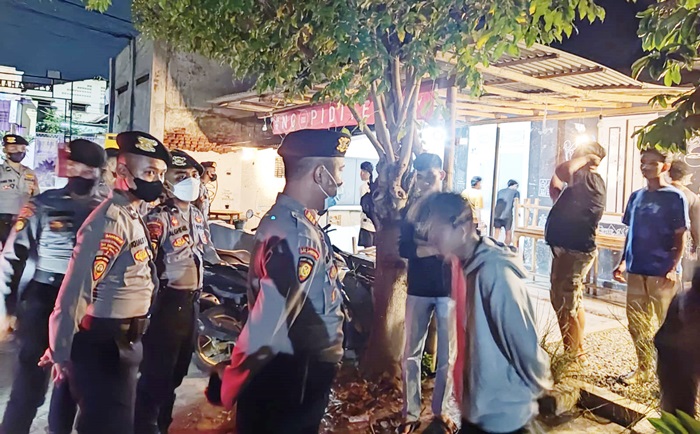Masuk PPKM Level 3, Nobar Persebaya Vs Arema FC di Probolinggo Dibubarkan Polisi