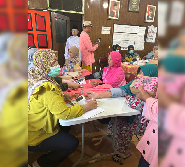 Peduli Sesama, Kartar RT 6 RW 3 Kelurahan Gundih Gelar Bakti Sosial