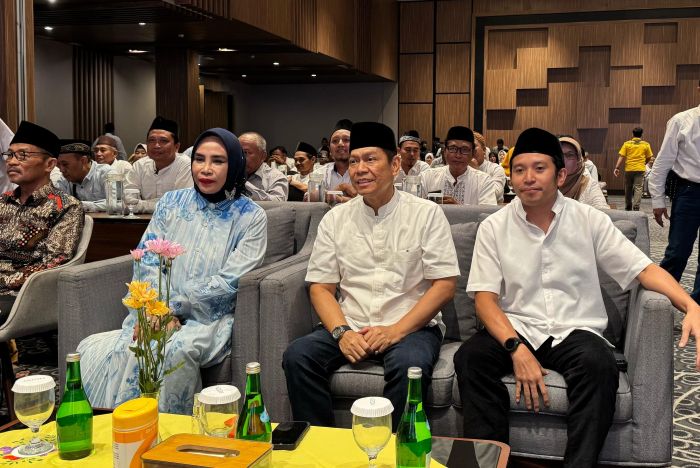 Wakil Ketua DPR RI Adies Kadir saat silaturahmi dengan Kader Golkar Sidoarjo dan Relawan Akar, Sabtu (22/3/2025). foto istimewa