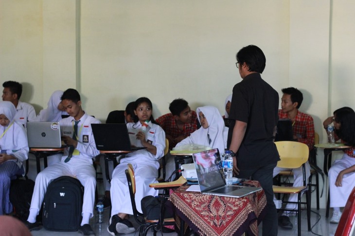 Suasana pelatihan karya tulis ilmiah.