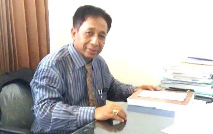 Guru Besar Unesa Prof Yatim Riyanto.

