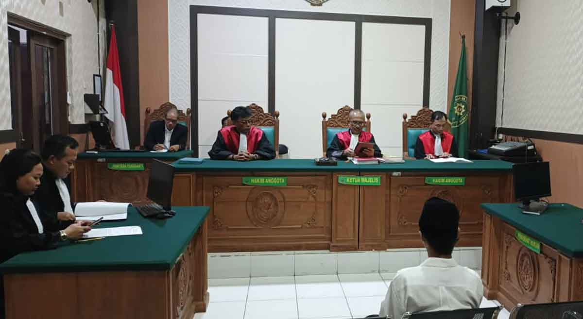 Sidang kurir sabu 30 kg di PN Sidoarjo.

