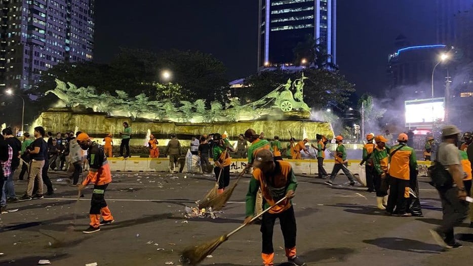 74 Ton Sampah Banjiri DKI Jakarta Usai Perayaan Tahun Baru. Foto: Ist