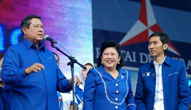 SBY, Ibas dan Ibu Ani. Foto: vivanews.com