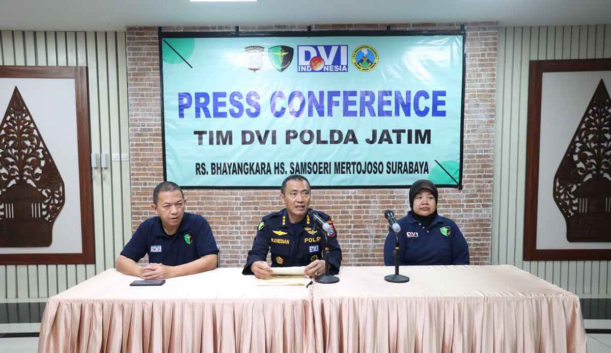 Konferensi pers yang digelar terkait identifikasi korban tragedi Ponpes Al Khoziny, Sidoarjo. 