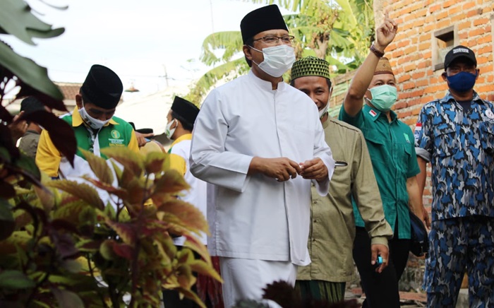 Gus Ipul saat blusukan di Perumahan Graha Indah, Krapyakrejo, Kota Pasuruan, Jumat (6/11/2020).
