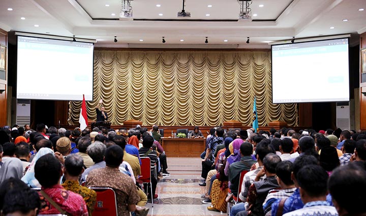 Sosialisasi Aplikasi MBR, SKM, dan SKBK Online digelar selama tiga hari di beberapa wilayah kecamatan di Surabaya.