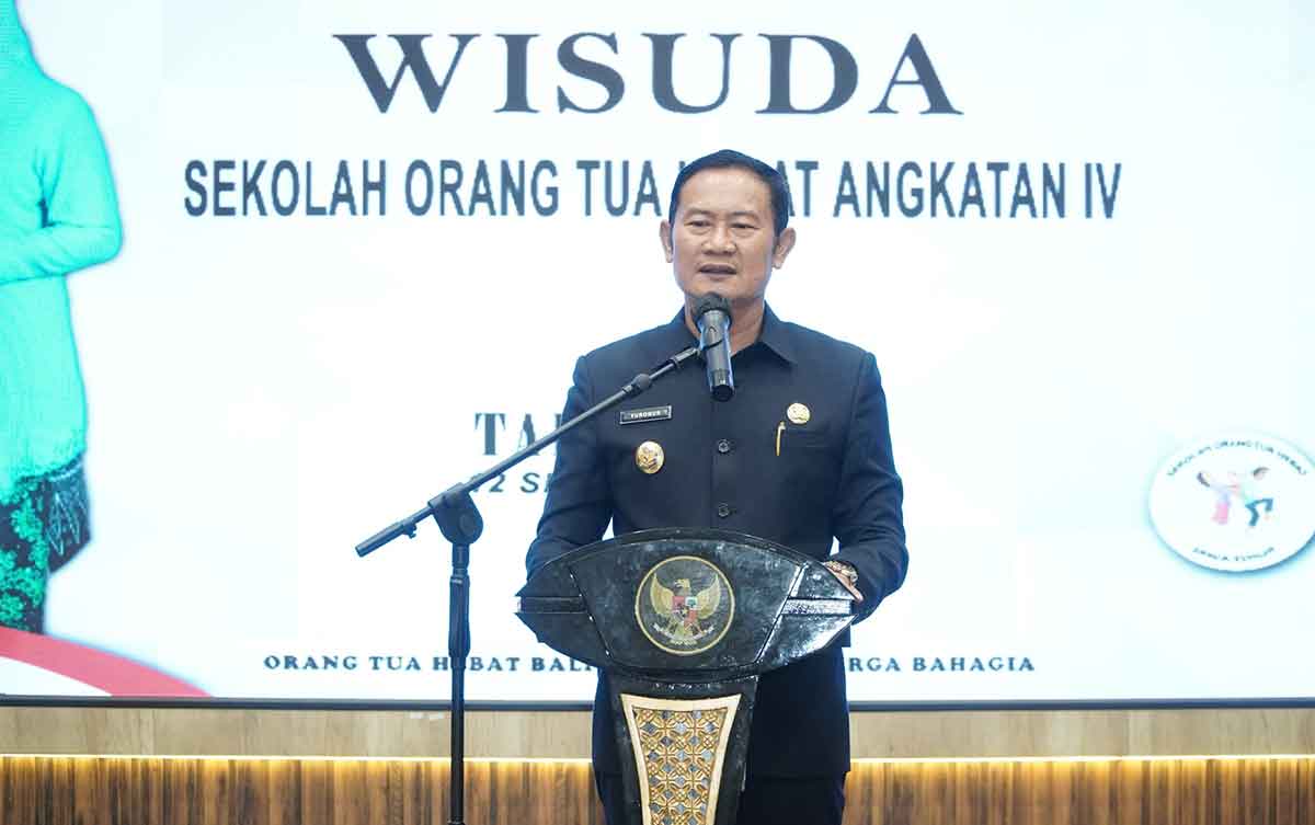 Bupati Lamongan saat memberi sambutan.