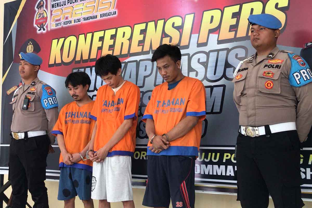 Ketiga pelaku pengeroyokan di Gedangan, saat diamankan Polresta Sidoarjo.