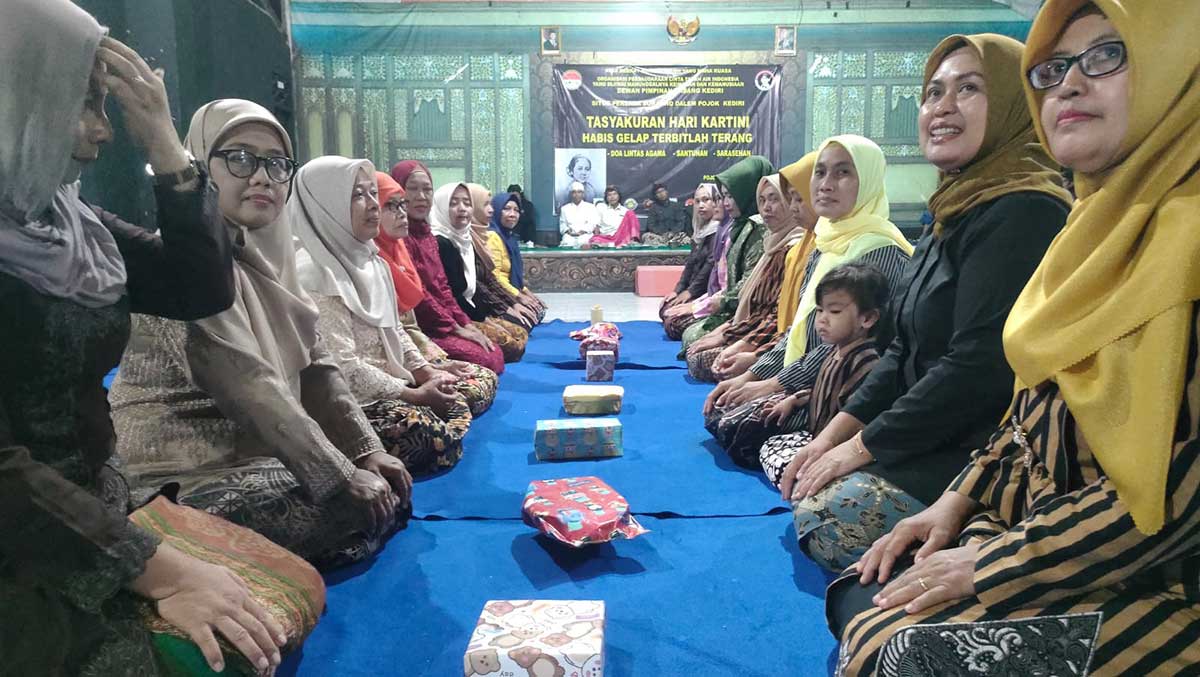 Tasyakkuran Hari Kartini di Situs Ndalem Pojok, Kabupaten Kediri. Foto: Ist