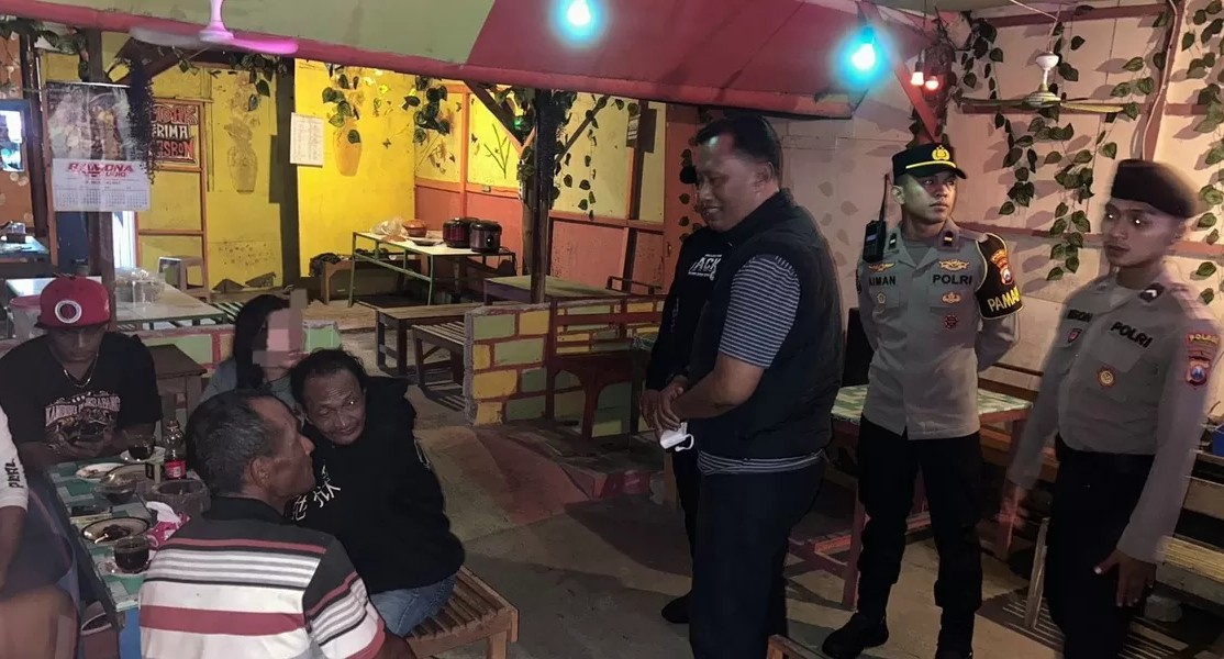 Razia yang digelar Polres Tulungagung di salah satu warkop