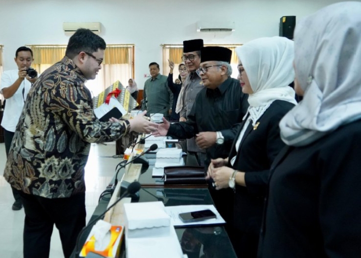 Bupati Dhito Ajukan 3 Raperda di Rapat Paripurna DPRD Kabupaten Kediri