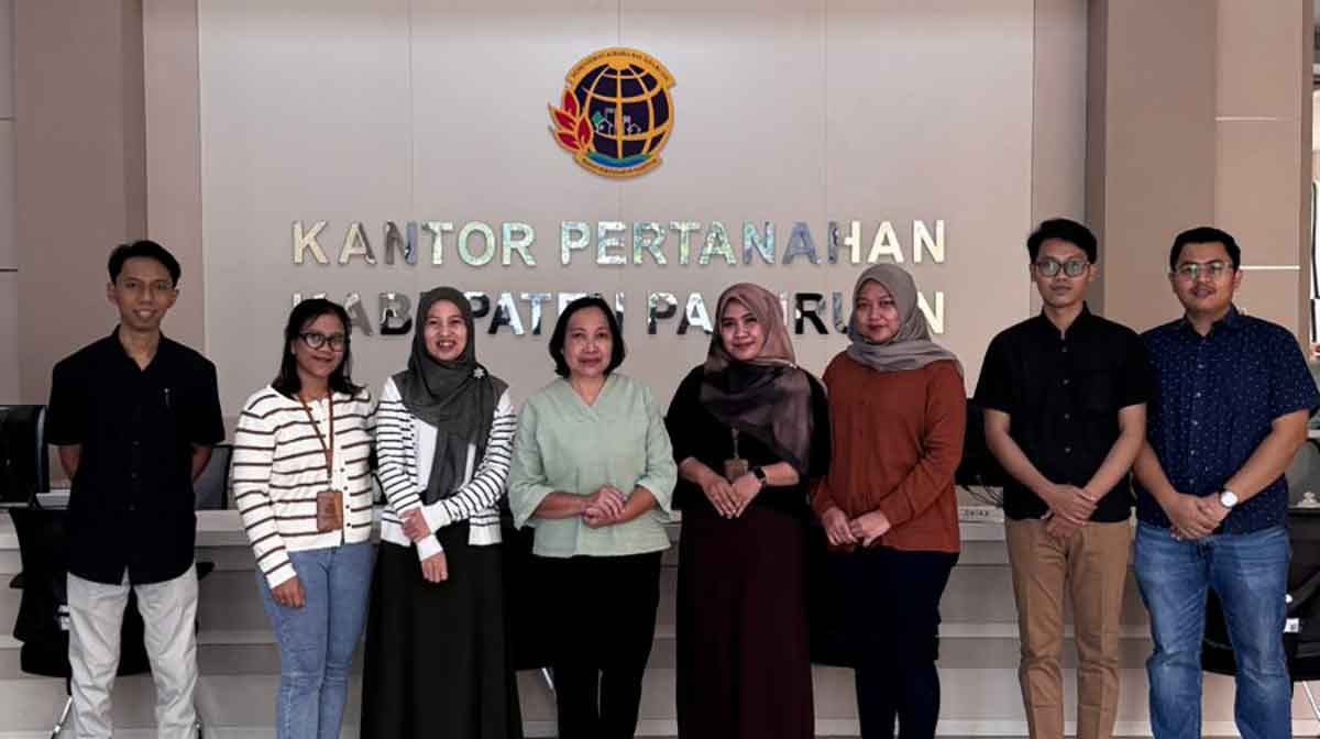 Jajaran petugas dari Kantah Kabupaten Pasuruan.

