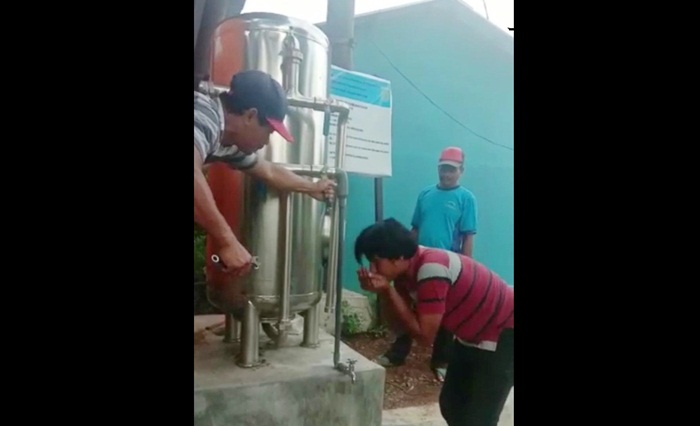 Abdimas PKDes Umsida Bantu Warga Ubah Air Jernih Jadi Air Minum