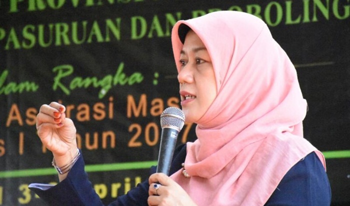 Hj. Dra. Aida Fitriati, M.Pd.I, anggota Komisi E DPRD Jatim. foto: istimewa