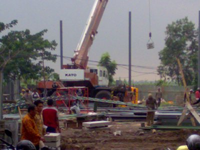 Proyek parkir di Gresik. foto: suhud/Bangsa Online