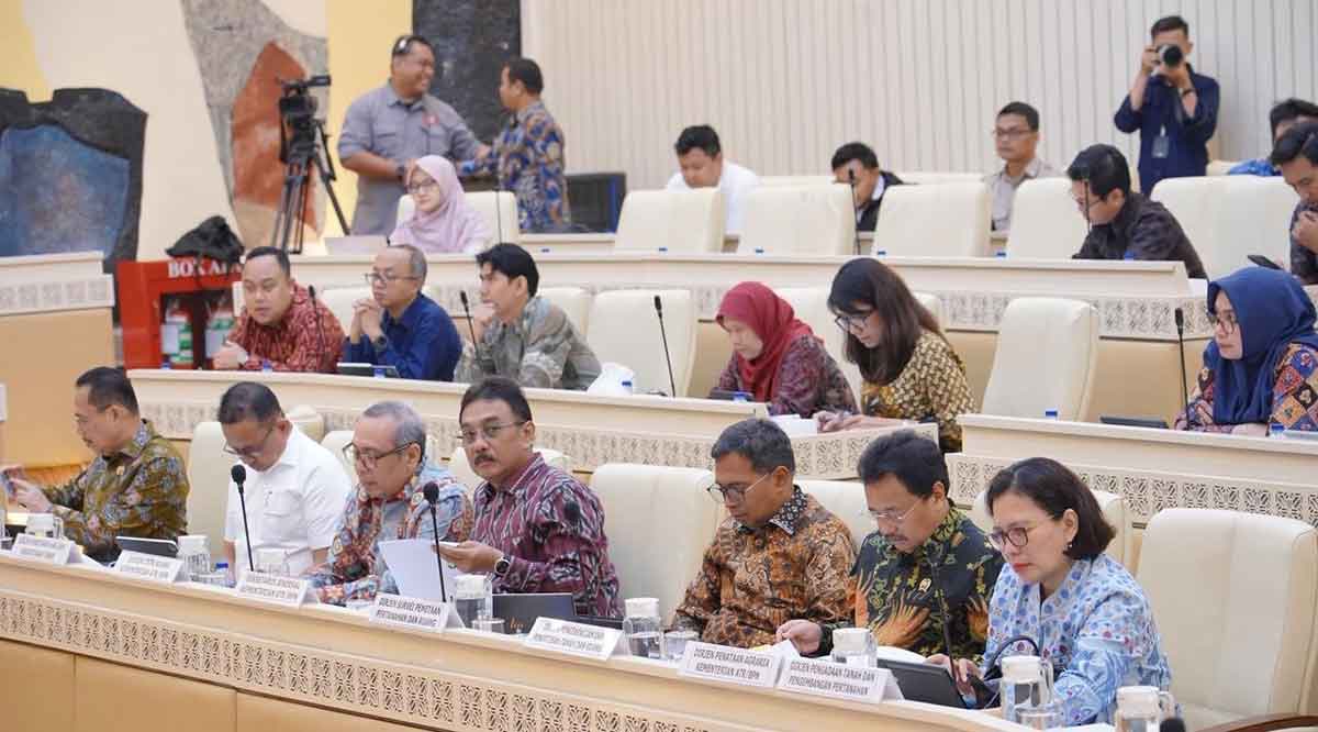 Rapat Panja DPR RI tentang PNBP di Gedung Nusantara, Jakarta.