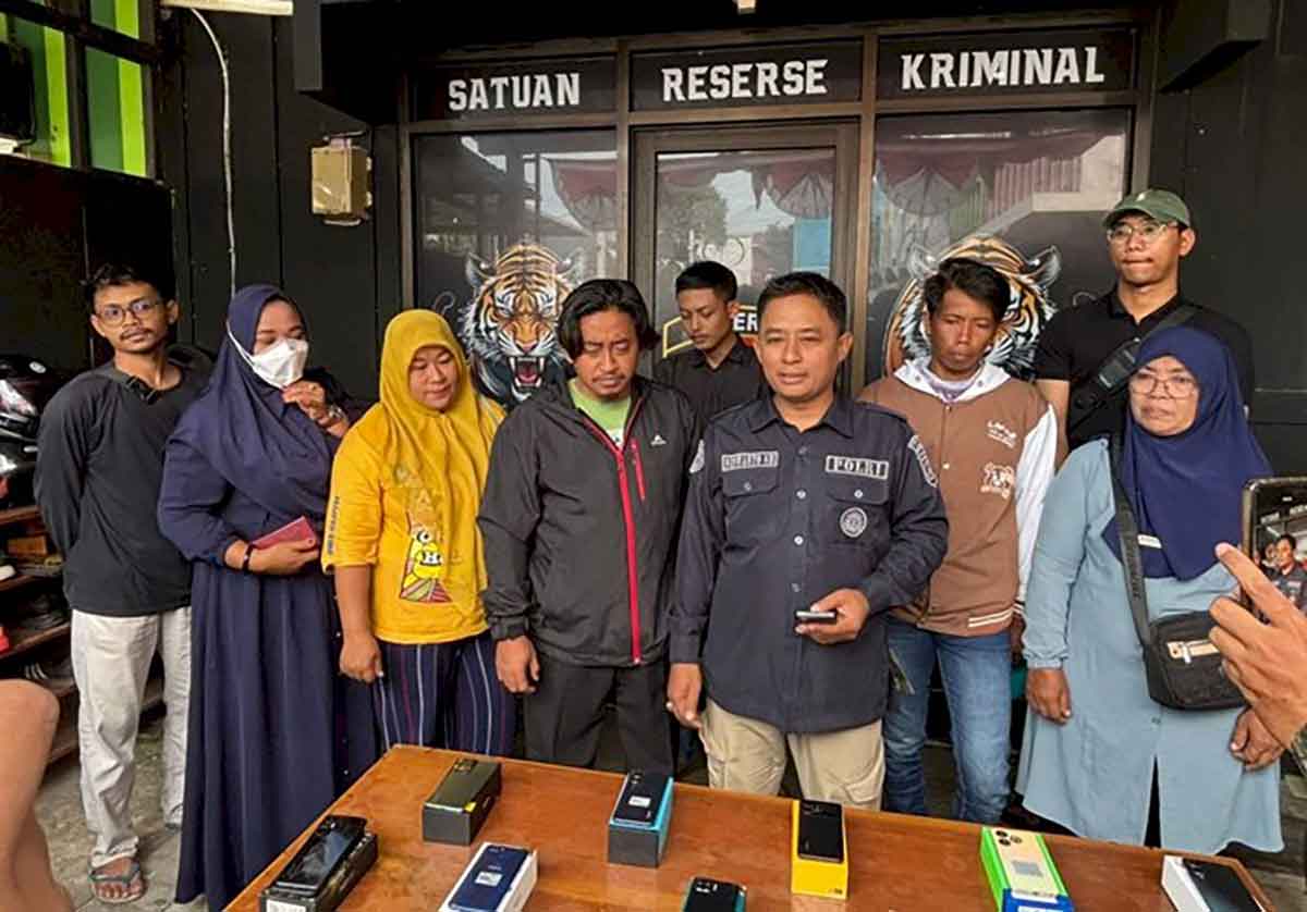 Pengembalian barang bukti yang dilakukan Unit Jatanras Satreskrim Polres Tuban kepada para pemilik.