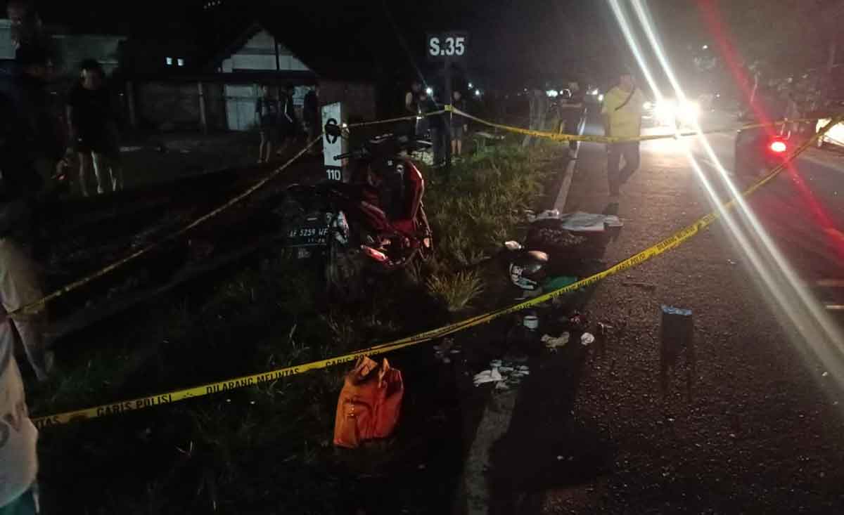 TKP kecelakaan yang menewaskan 1 orang di Blitar.