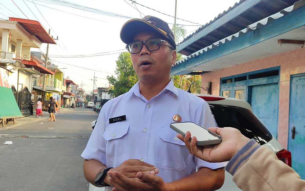 Viral 4 Anak Kandung Titipkan Ibunya di Griya Lansia Malang, Camat Pabean Cantian Jelaskan Kronologi