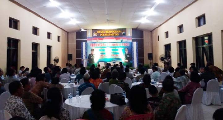 Kegiatan FGD di Gedung Bhayangkara. 