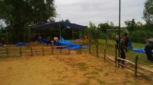 Arena sabung ayam di Desa Lepelle kecamatan Robatal Sampang yang digrebek polisi. (bahri/BANGSAONLINE)