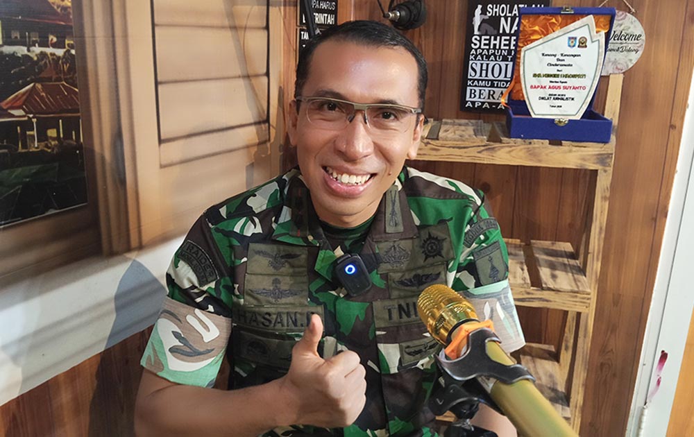 Komandan Kodim (Dandim) 0804/Magetan, Letkol Inf Hasan Dasuki, saat memberikan keterangan kepada wartawan. Foto: ANTON/HB