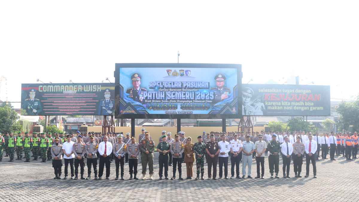 Apel Operasi Patuh Semeru 2025 di Mapolresta Sidoarjo.