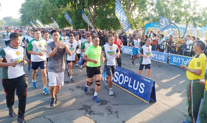 Suasana Lomba Lari 10K dalam rangka memperingati HUT Kodam V/Brawijaya ke-71.