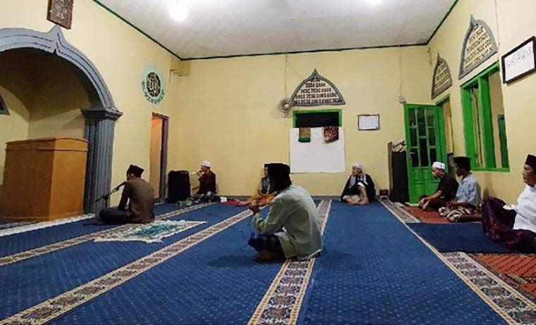 Ilustrasi takbiran di masjid.