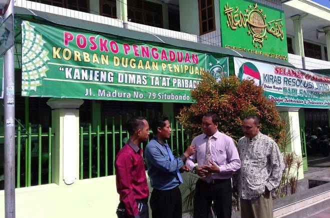 Posko pengaduan korban Dimas Kanjeng, LPBH NU di Jl. Madura Mimbaan Situbondo. foto: BANGSAONLINE