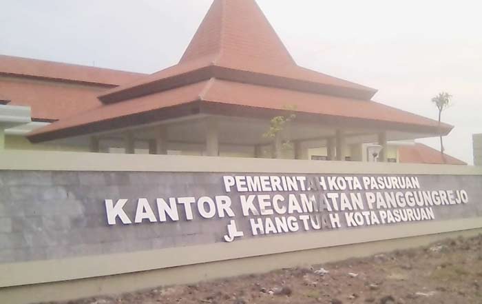 Kantor Kecamatan Panggungrejo, Kota Pasuruan. foto: SUPARDI/ BANGSAONLINE