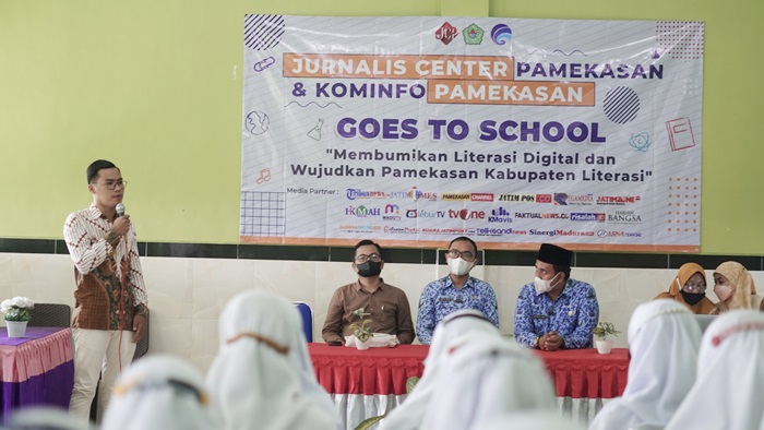 Goes to School di SMP/SMA Sabilul Ihsan di Desa Teja Timur, Kabupaten Pamekasan.
