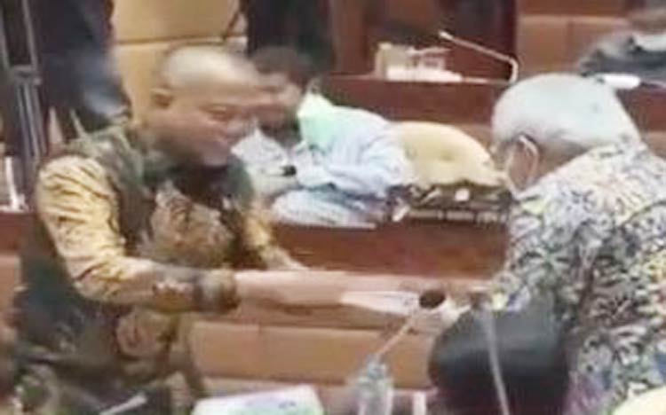 H. Syafiuddin, anggota Komisi V DPR RI dalam Rapat Dengar Pendapat dengan Eselon I K/L, Selasa (8/9/2020). foto: ist/ bangsaonline.com
