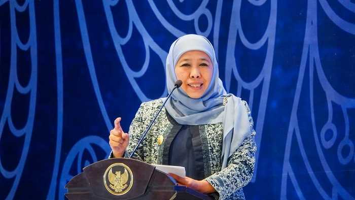 Khofifah Indar Parawansa, Gubernur Jawa Timur.