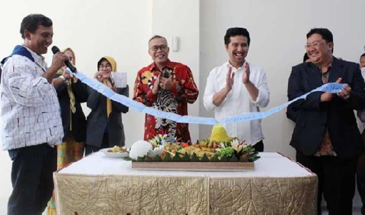 Resmikan Gedung Megah TI Unesa, Emil Dardak: Insyaallah Jadi Fakultas