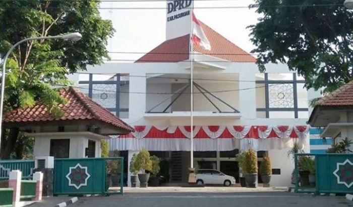  Gedung DPRD Pasuruan.