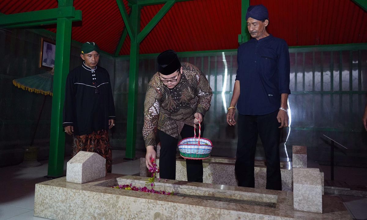 Peringatan Hari Jadi Bupati Dhito Ziarah Makam Leluhur Kediri 6066