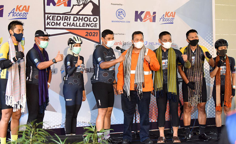 Kenalkan Kota Kediri, Mas Abu Lahap Jarak Tempuh 172 Km di KAI Kediri Dholo KOM Challenge 2021