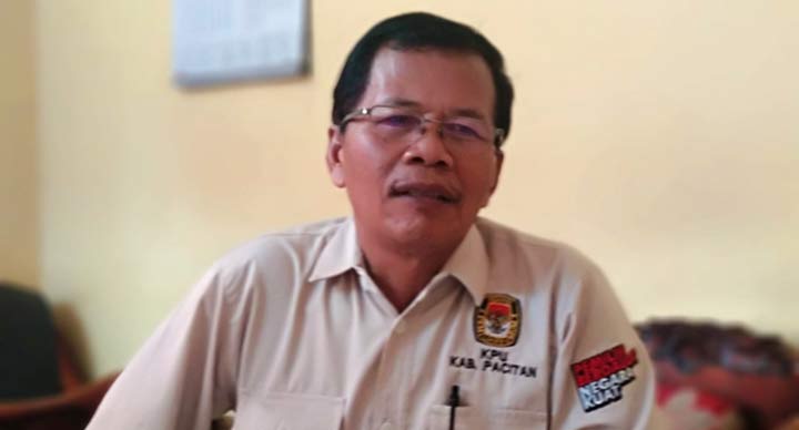 H. Mahfud, Divisi Hukum KPU Pacitan yang kembali ikut mendaftar sebagai calon anggota KPU masa jabatan 2019-2024. (foto: Yuniardi Sutondo/BO)