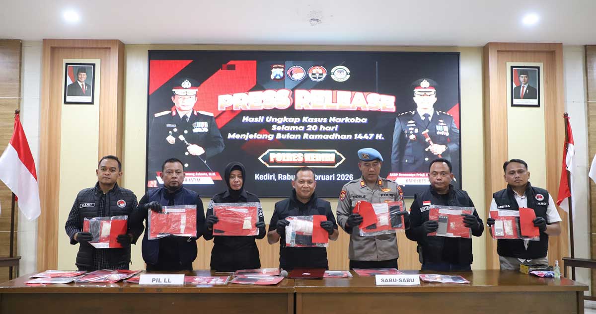 Konferensi pers terkait ungkap kasus narkoba yang digelar Polres Kediri. Foto: Ist