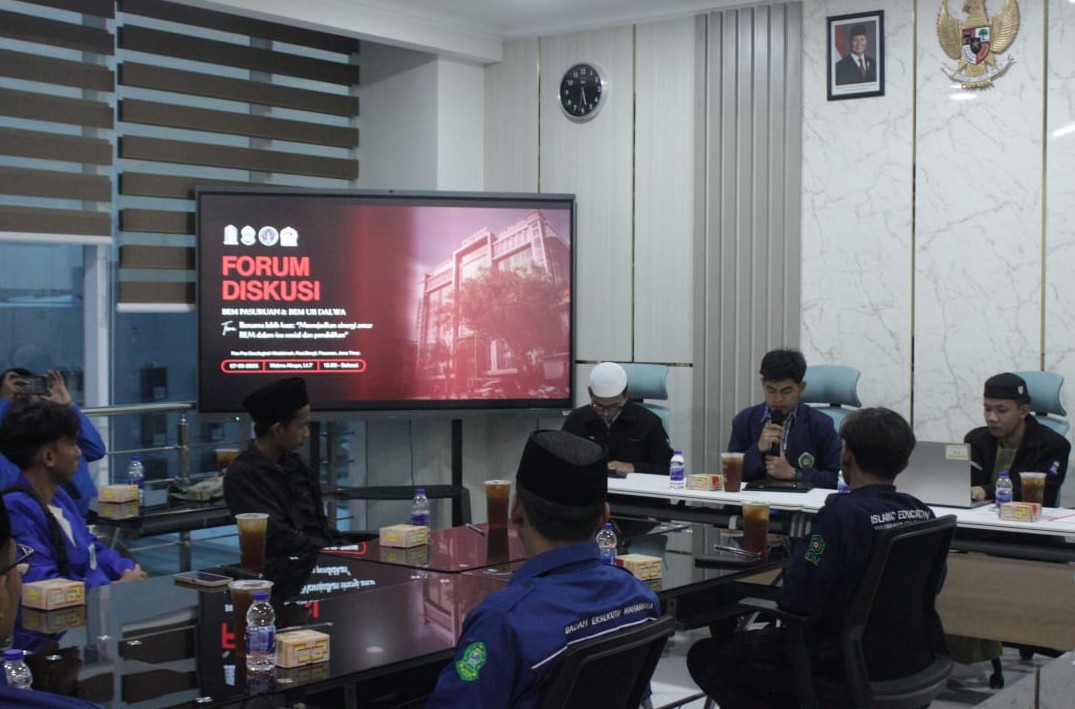 Sejumlah pimpinan Badan Eksekutif Mahasiswa (BEM) dari berbagai kampus di Pasuruan Raya menggelar forum diskusi strategis di lantai 7 Gedung Mabna Abuya