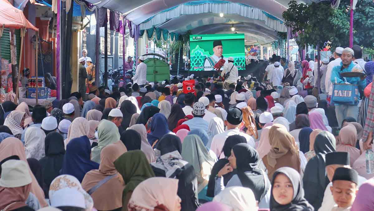 Di Haul KH Abdul Hamid, Wali Kota Pasuruan dan Wagub Jatim Ajak Jaga Kebersamaan