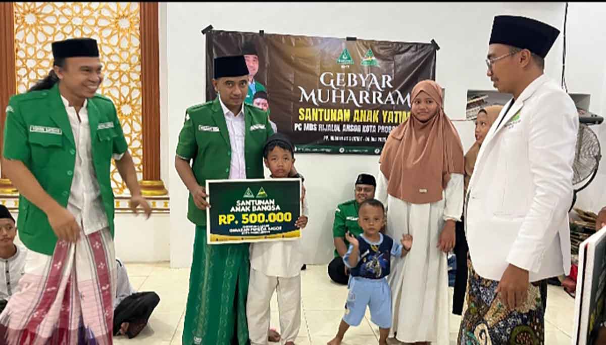 Santunan anak yatim yang digelar GP Ansor Kota Probolinggo.