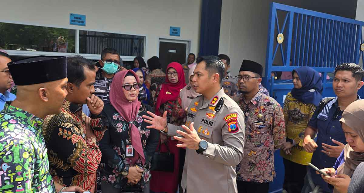 Peluncuran program MBG atau makan bergizi gratis perdana di Kecamatan Mlajah, Bangkalan.
